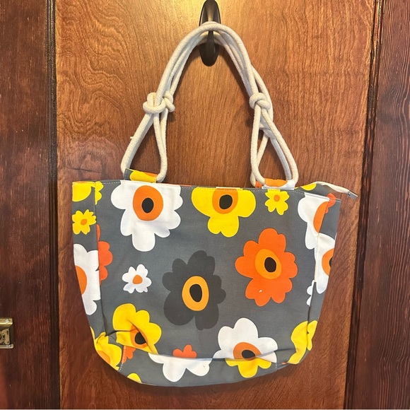 Farmhouse is my Style Handbags - Vibrant Floral Tote Bag in Gray and Orange